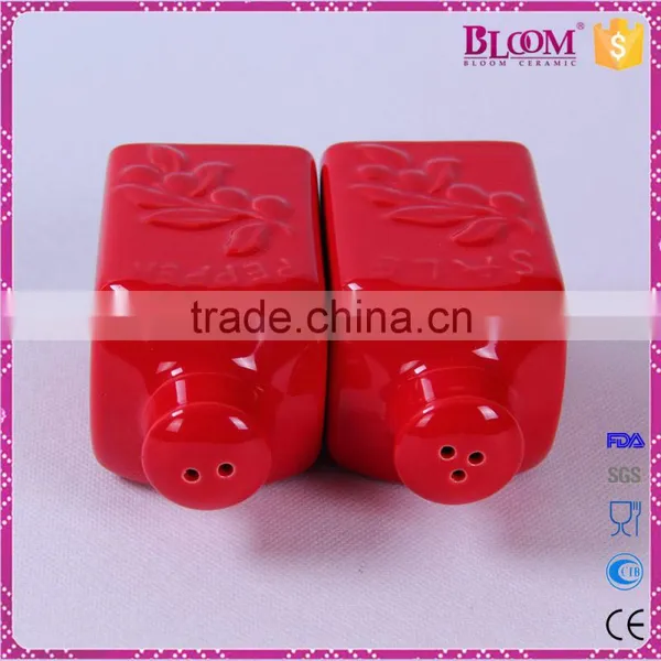 Ceramic Red Salt and Pepper Shaker Wedding Favors photo-4