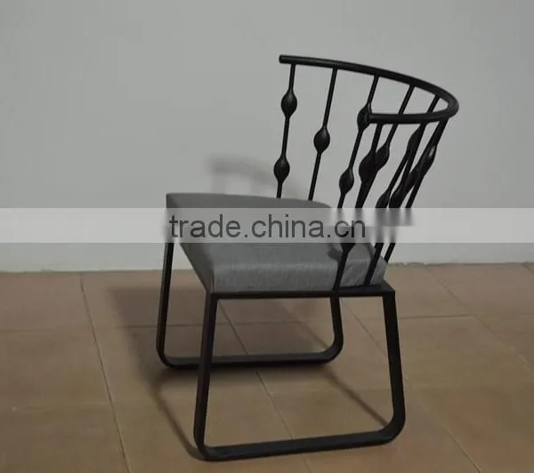 Elegant Outdoor Chair Metal Base photo-5