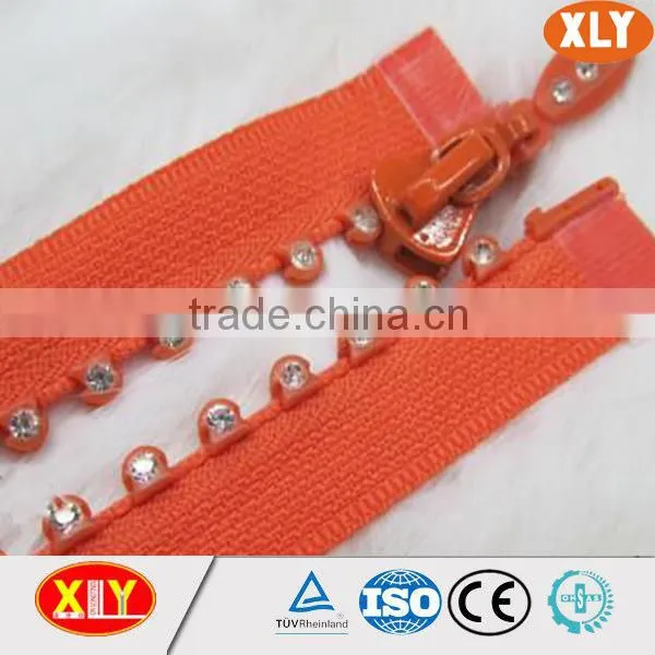 2016 Hot Sale Fancy Diamond Plastic Rhinestone Zipper photo-4