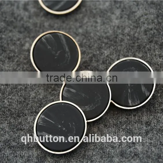 METAL MATT RESIN BUTTON FOR COAT photo-4