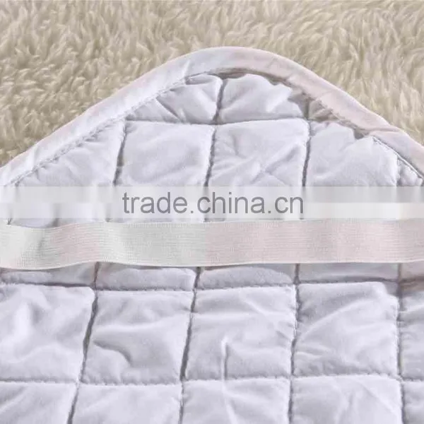 Top Quality Waterproof 0.015mm TPU Sofa Bed Mattress Pad photo-3