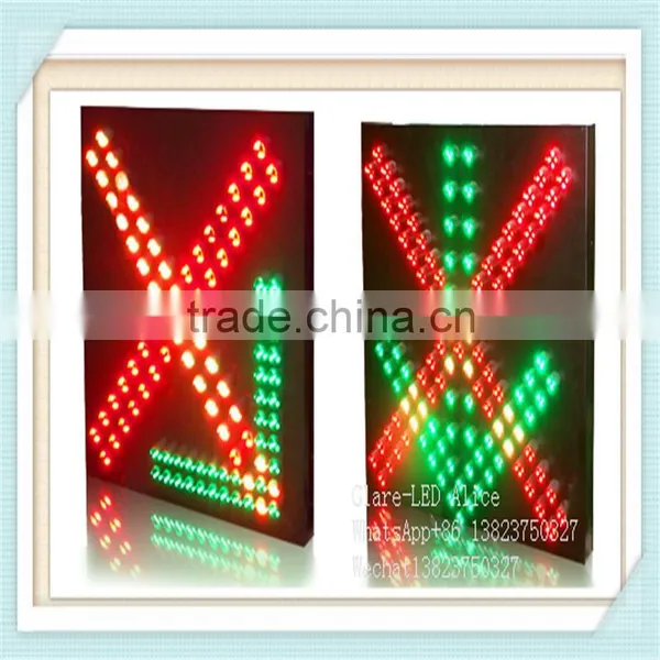 600mm Lane Control Signs With Red Cross & Green Arrow photo-3