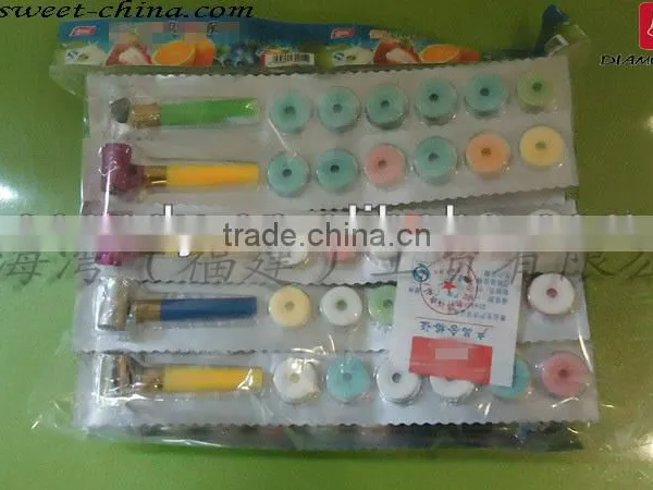 Funny dragon toy with dextrose candy
