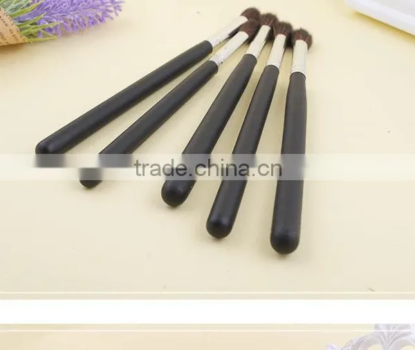 Make up Cosmetics Tool Eyeshadow Brush in Makeup Supplies photo-3