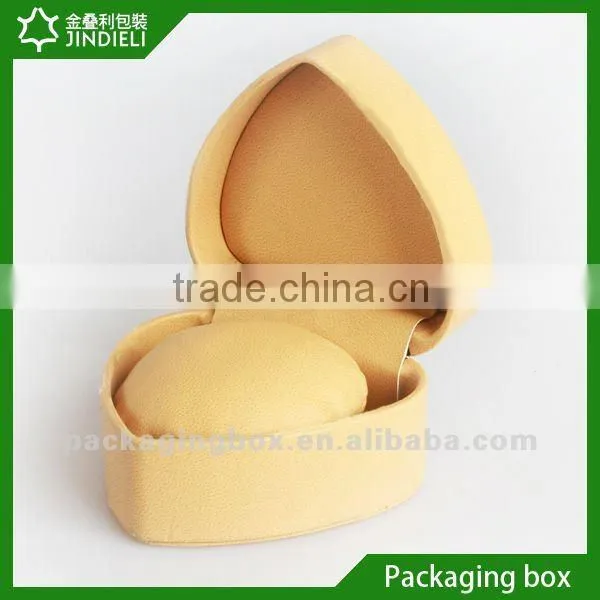 Hard Pillow Gift Box With Magnet Closure photo-3