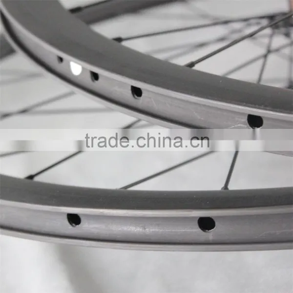 Super Light Carbon Bicycle Wheel Clincher Bike Wheelset photo-3