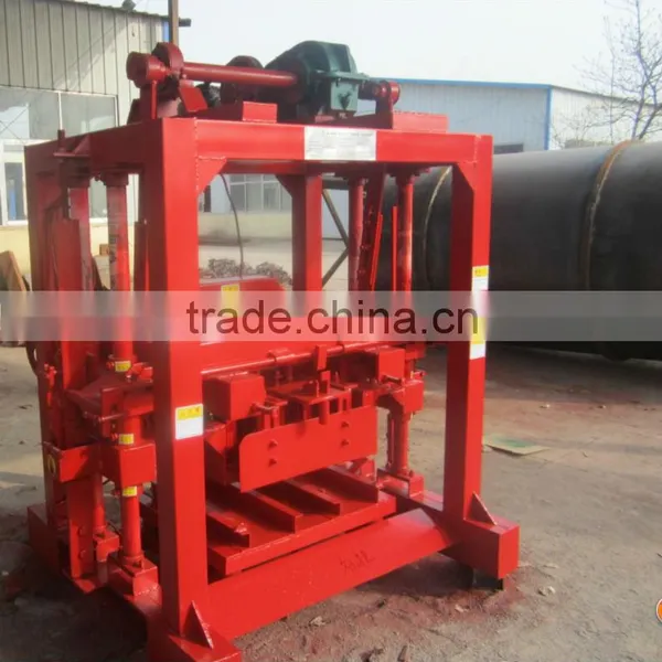 Manual Concrete Block Moulding Machine QT4-40, QTJ4-40 From Huarun Tianyuan Factory photo-2