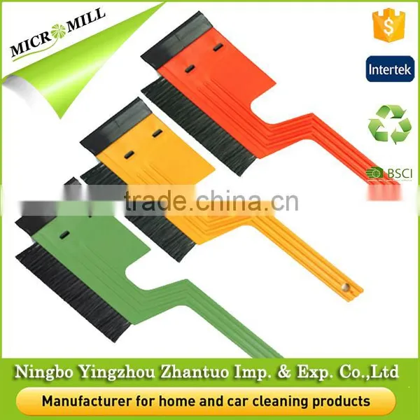 Red PP PVC Soft Bristle Plastic Mini Snow Brush With Ice Scraper photo-3