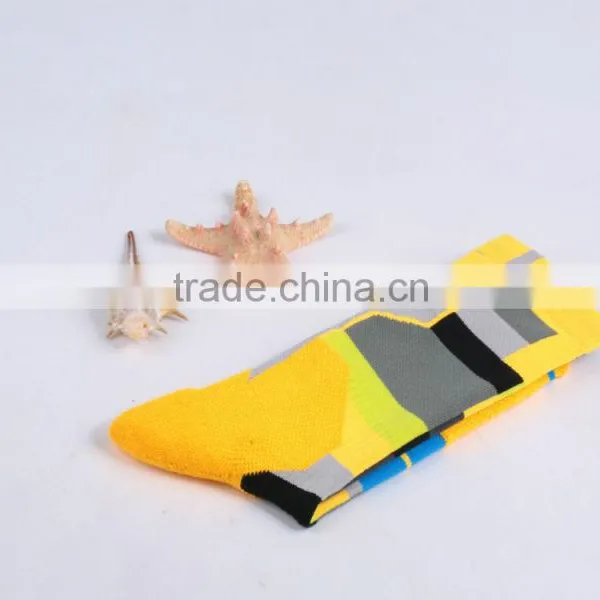 Fashional Modern Cotton Casual Wholesale Pretty Young Girls Sporty Socks