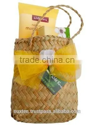 New Zealand Manuka Honey Flax Kete 1
