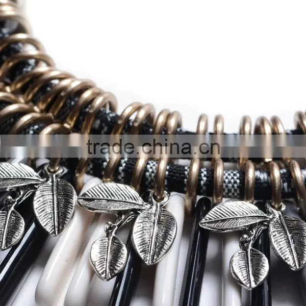 Recommend New Necklace Vintage Ethinc the Exaggerated Flower Necklace Plate Geometric Hand-woven Resin Necklace photo-6