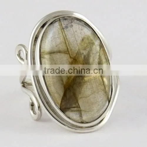 Blue Dreamer Bezel Setting Labradorite Ring, Gemstone Silver Jewellery, Indian Wholesale Silver Jewellery photo-2