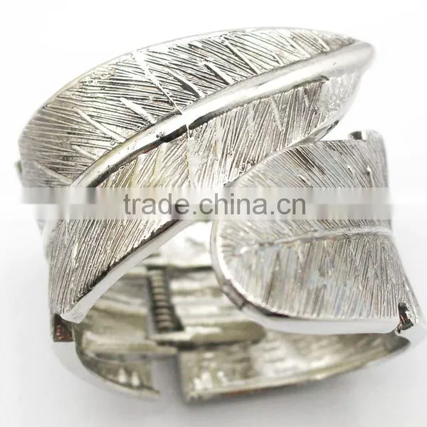 Hottest Wholesale Antique Silver Feather Alloy Cuff Bracelet photo-2