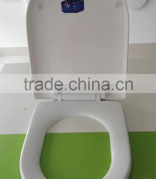 Soft Closing Plastic D Shape Cera Toilet Seat Cover photo-2