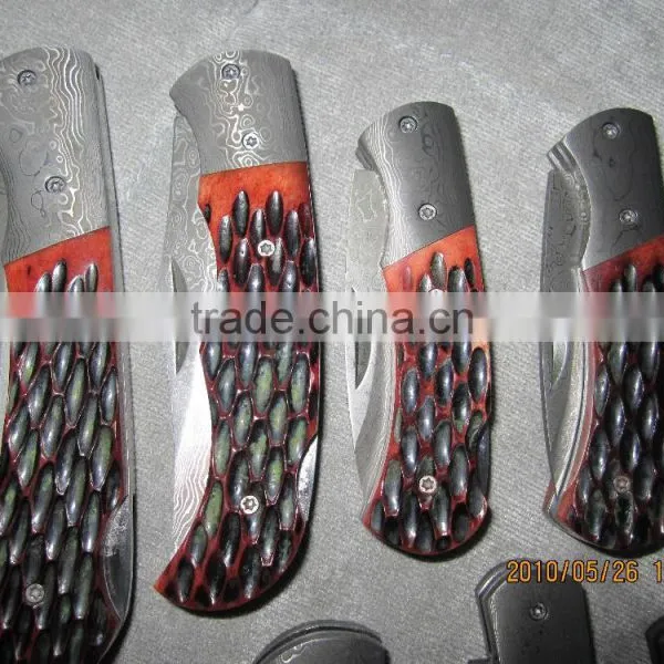 Handmade Damascus Knife With Deer Horn Handle Folding Pocket Knife photo-3