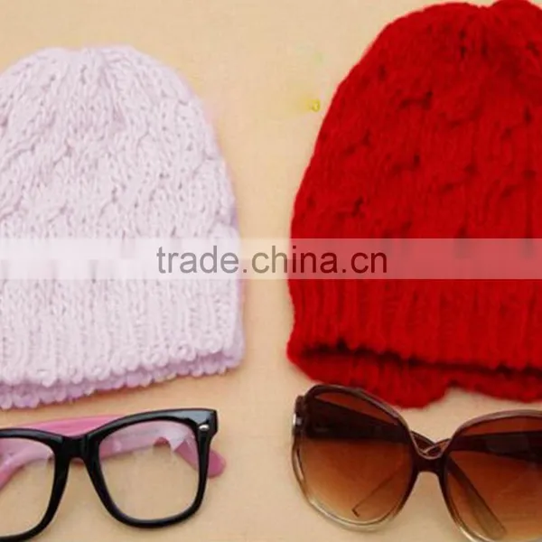 In Autumn and Winter to Keep Warm Knitting Cap Couples Pur Color Upset Twist Cap photo-2