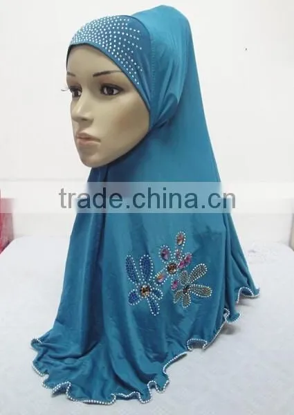 H251 Latest Muslim Hijab With Rhinestone and Crystals photo-4