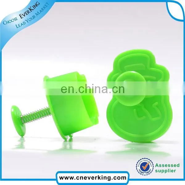 Plastic Snowman Design Green Color Cookie Cutter photo-3