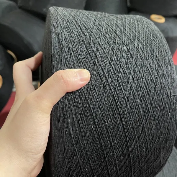 Ne6s Black 6 Cylindrical Tube 35% Poly & 65% Cotton Blended Yarn Gloves Yarn photo-3