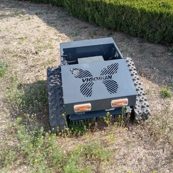 Cutting Height 1-15 cm Adjustable Blade Height by Remote Control Remote Track Mower Radio Controlled Lawn Mower photo-4