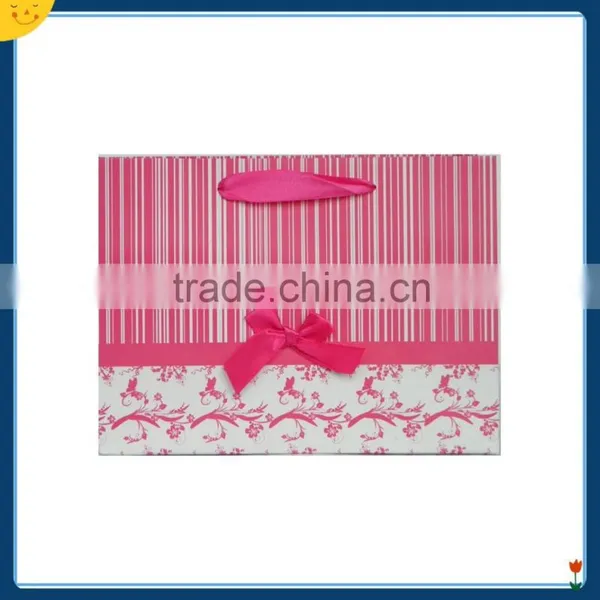 Red Luxurious Ivory Board Shopping Paper Bag photo-4