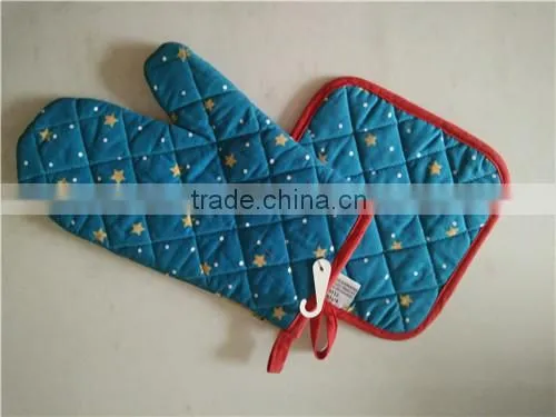 Kitchen Oven Gloves and Potholders Christmas Snowman Tree Bell Styles Oven Mitt and Mat for Christmas Gifts and Decorations photo-2