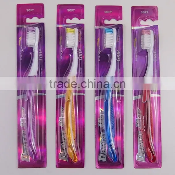Popular Top Clean Toothbrush Plastic Toothbrush Holder With Cover photo-2