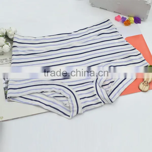 German Women Sexy 15 Year Old Girls in Underwear photo-2