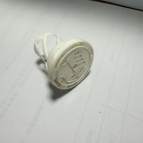 OEM IATF16949 EV Battery Coolant Reservoir Cap Mold Cold Weather Resistance Servo Unscrewing Auto Gate Cutting Tooling Russia