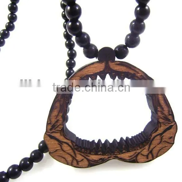 2015 Custom Wooden Charm Necklace