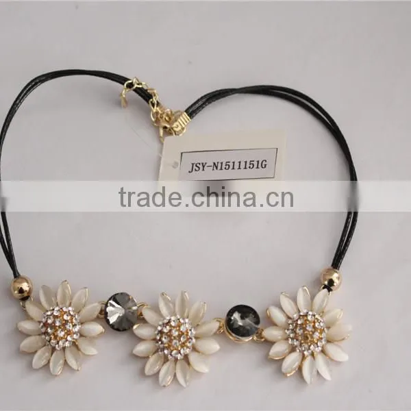 High Quality Flowers Pendant Necklace, Crystal Gem Necklace photo-6