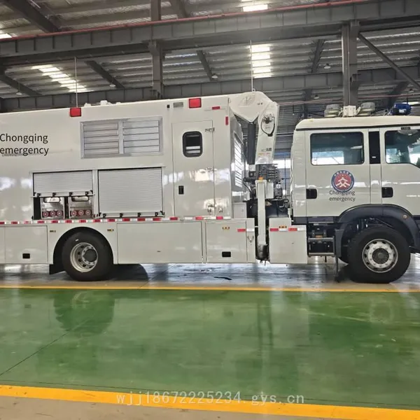 Sinotruk Sitrak Emergency Flood Prevention and Rescue Vehicle With High-flow Drainage and Integrated Luffing Jib Crane photo-3