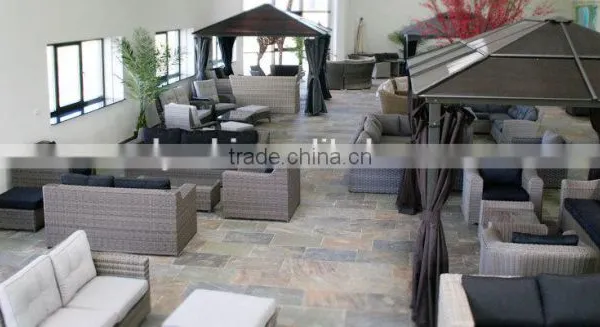 Fashionable Italy Style Outdoor Rattan Coffee Table and Chairs Set Round Wicker Sofa photo-2