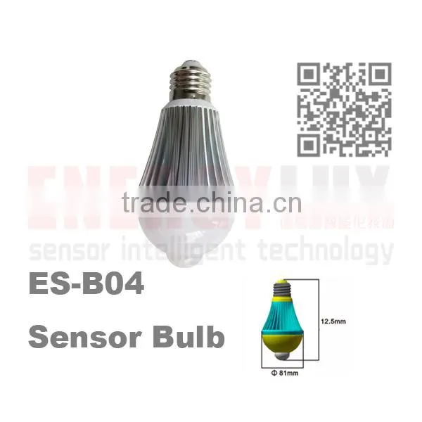 LED bulb with pir sensor