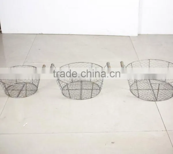 Antique Country Style Metal Wire Baskets With Hemp Rope Handle photo-4