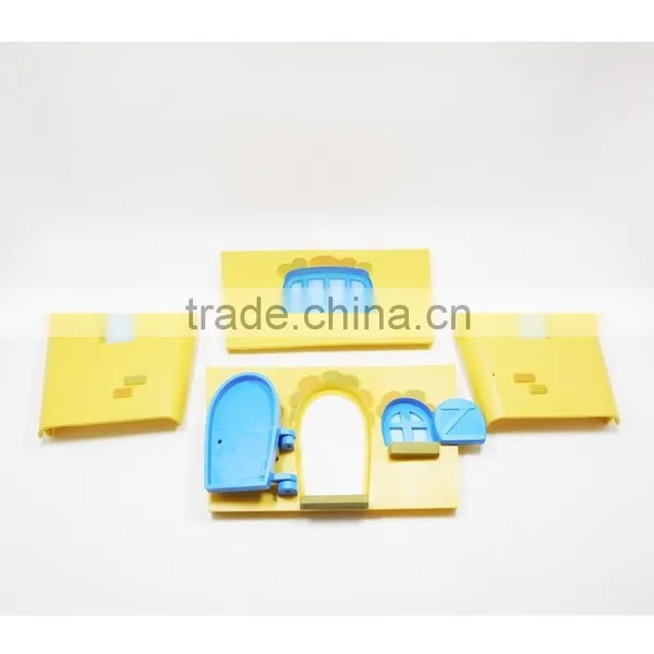 Self Assembly Plastic Farm House for Small Animal Plastic Warm House for Cute Animals photo-5