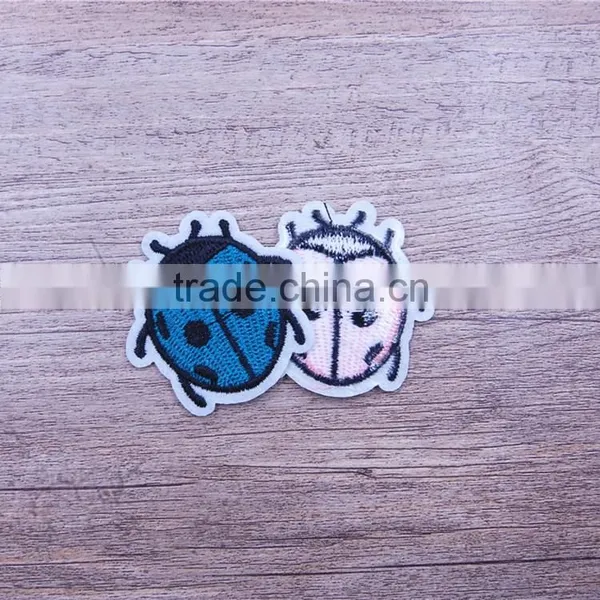 Delicate Women Embroidered Animal Chapter photo-2