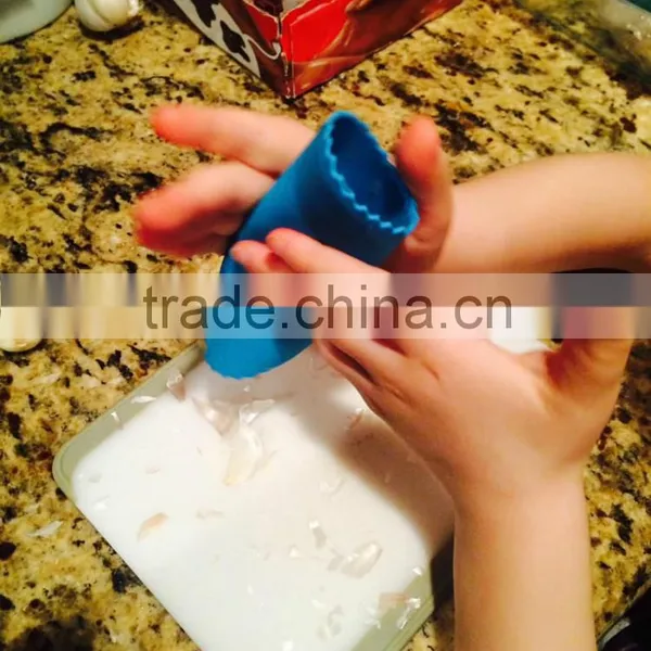 Kitchen Accessory Silicone Garlic Peeler photo-2