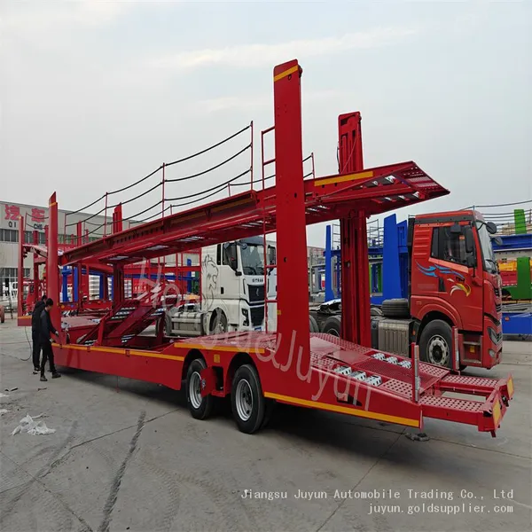 Russian Heavy-duty Trucks Towing Semi-trailers and Russian Consigned Semi-trailers photo-3