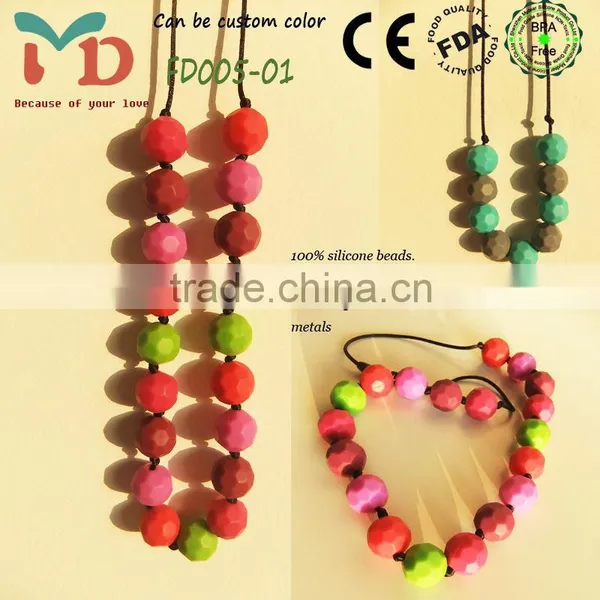 China Popular Designs Bpa Free Food Grade Custom Silicone Safe Teether Jewelry photo-2