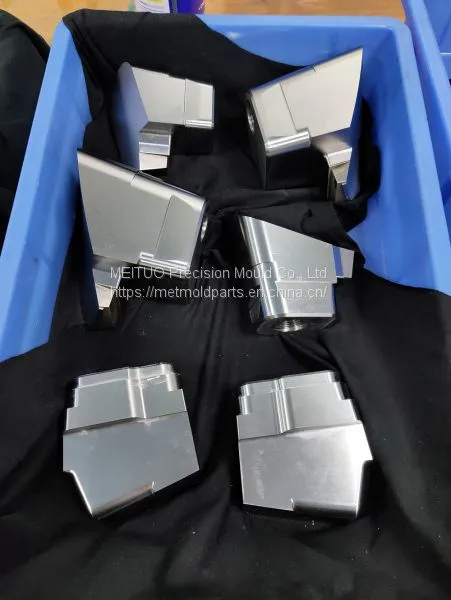 2020 High Precision Customized Precision Mold Parts and Components in Dongguan China photo-5