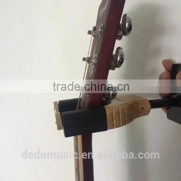 Hot Seller Auto Lock Guitar Hanger Driven By Gravity Steel/Rubber/Wood Material photo-3