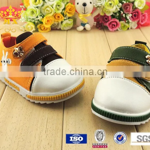 2015 Beautiful Design Soft Leather Baby Shoes