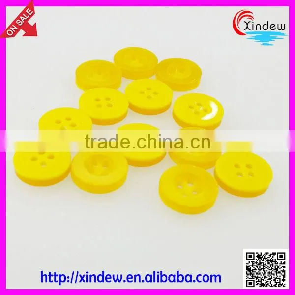 Yellow Plastic Buttons 4-holes Button photo-2