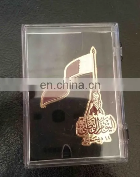 Customized Gold Metal Qatar Flag Lapel Pin With Gift Box