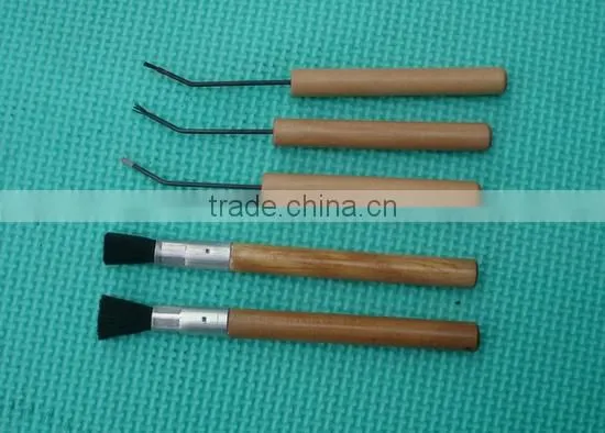 WOODEN HANDLE TUBE BRUSHES
