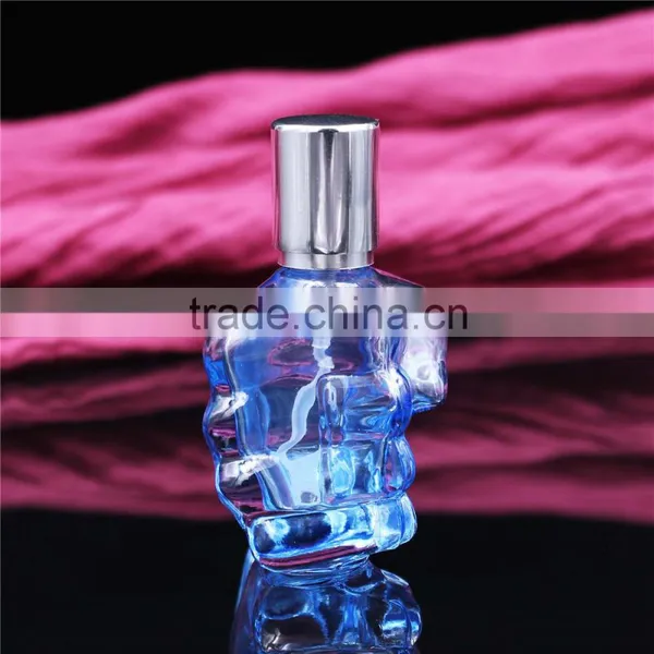 2016 Wholesale 30ml Fist Shape Glass Spray Perfume Bottles photo-2