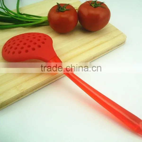 Nylon Handle Red Color Silicone Skimmer photo-6