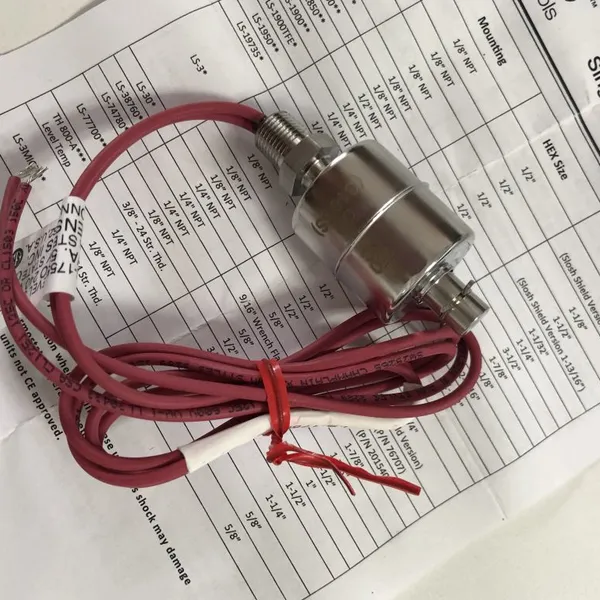New liquid level switch 913A0086H01, maintenance of York SGC2813 natural gas propane compressor