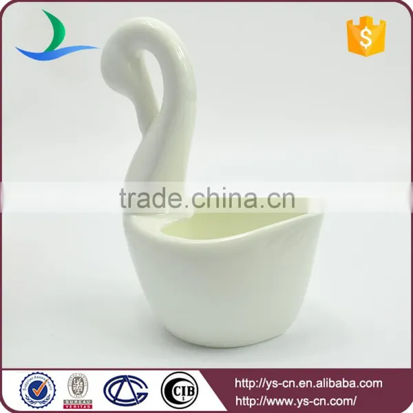 Elegant White Swan Shape Porcelain Kichen Tools Spoon Container photo-4